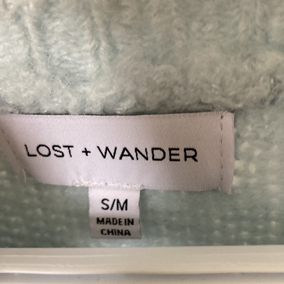 Sweater with ruffles - Picture 2 of 4